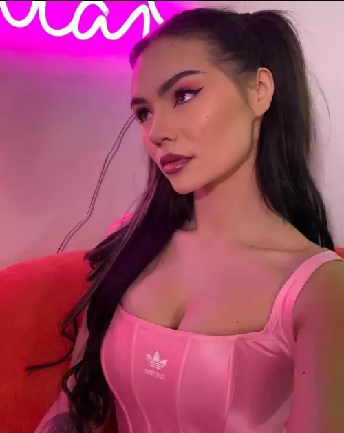 Talia Mar could easily turn me into a sissy slave for her! Could so easily be pushed deeper for her :3 let's chat and share hehe