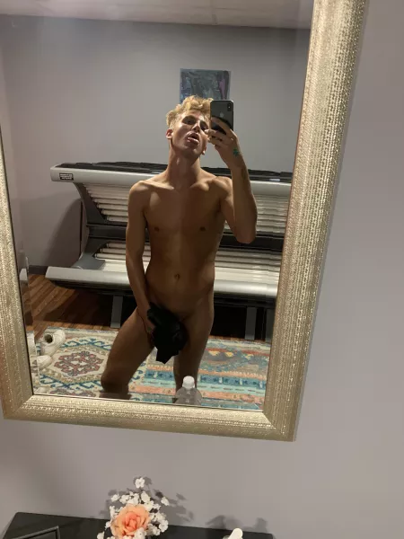 Tan boy / 19 New England