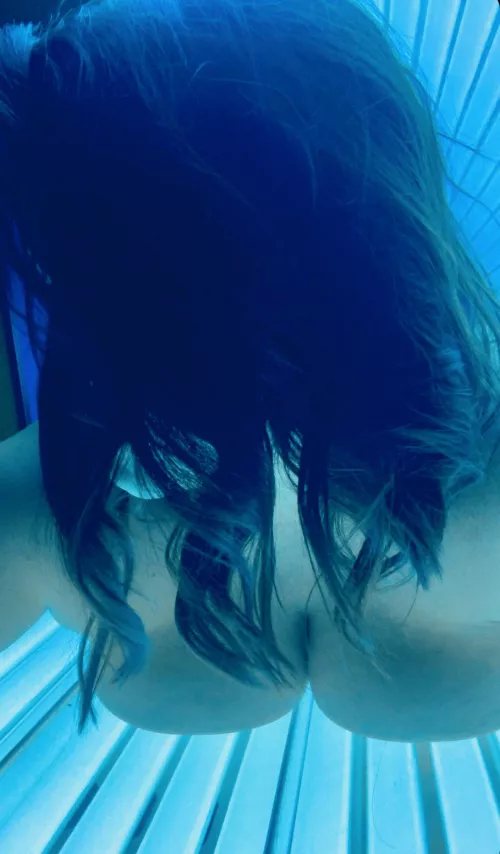 Tanning bed cleavage.