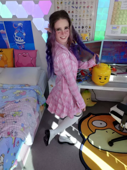 Teacher's pet wants to keep her shoes on 😏🐶🤫