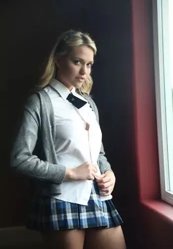 Teen Mia Malkova 😋