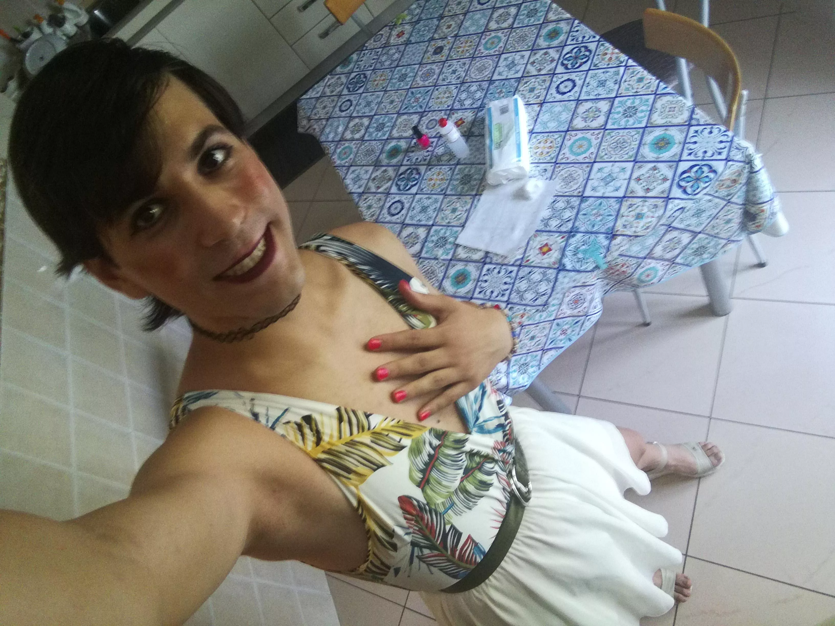 Tell me why I can't satisfy girls 😭