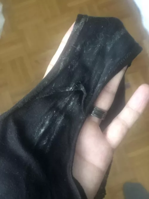 Ten minutes after rubbing her bed this morning