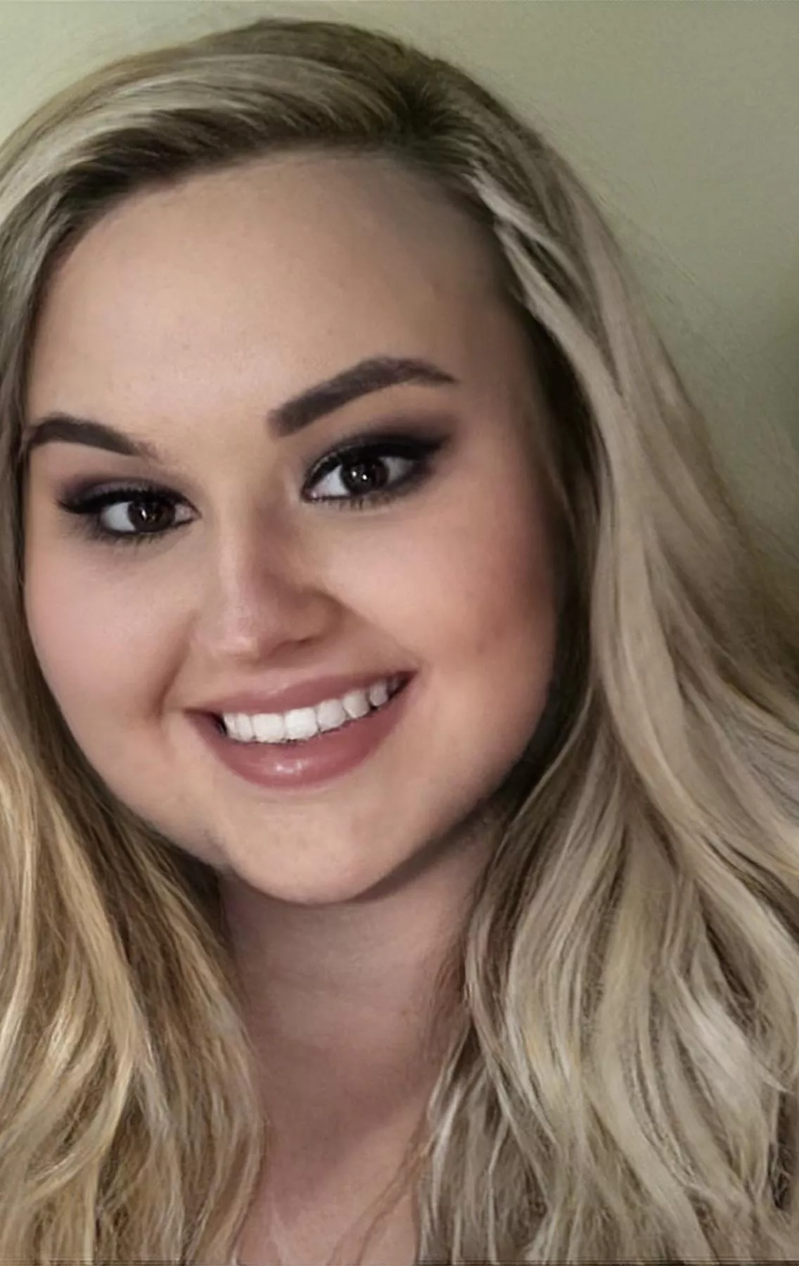 Thank you for all the love on my last pic. Here’s a face reveal ❤️