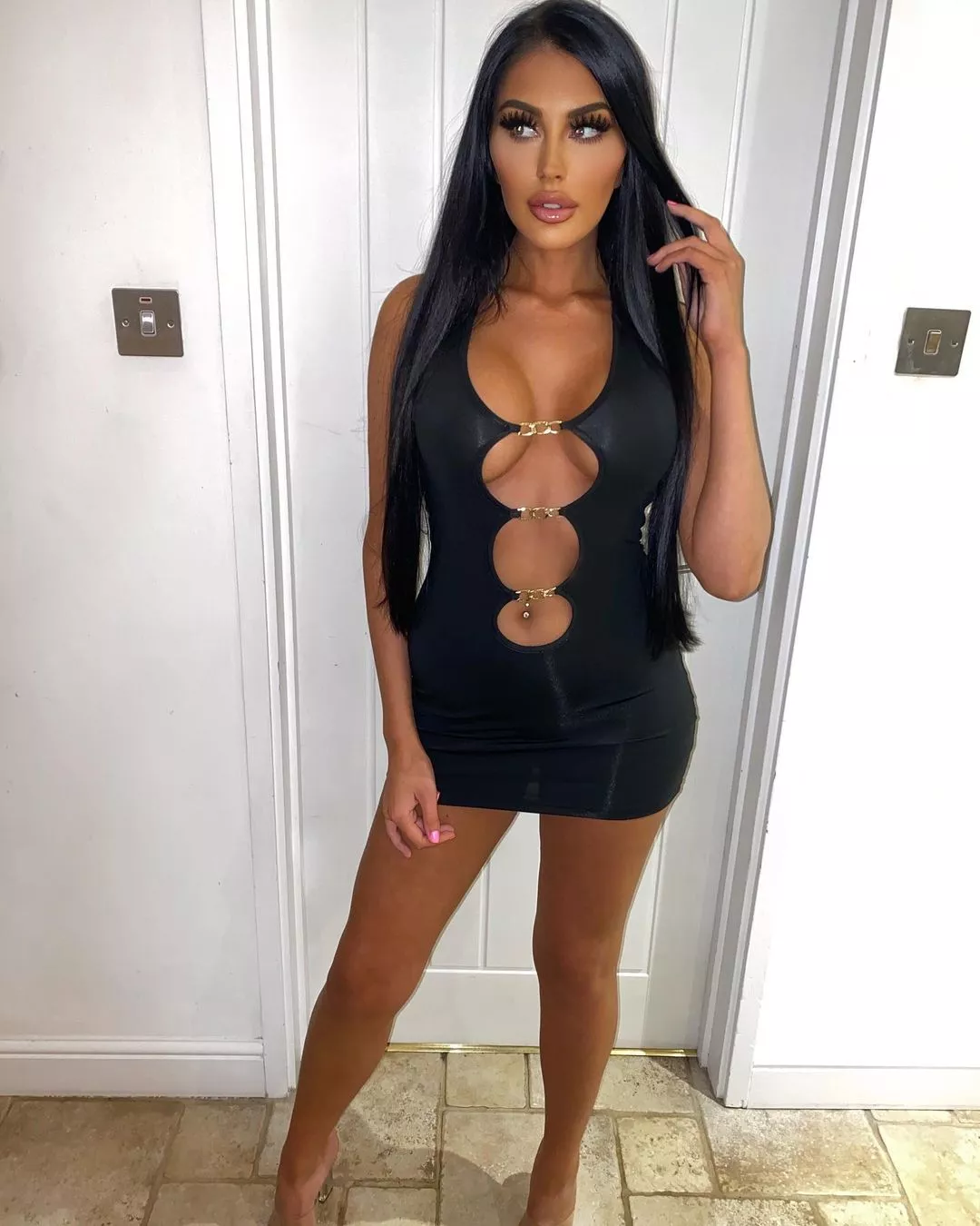 That dress is struggling!