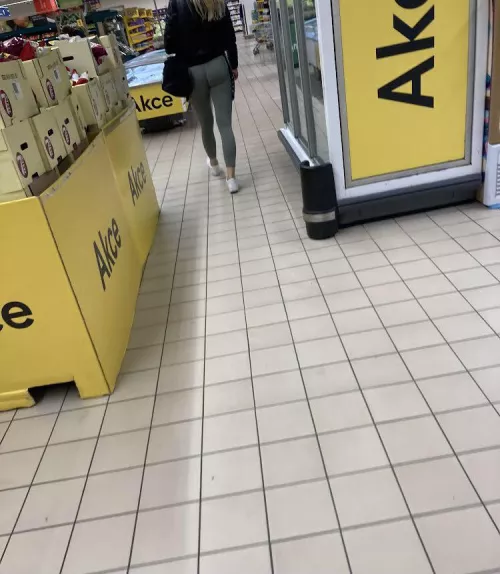 Thatβs how I like to walk around the townπ