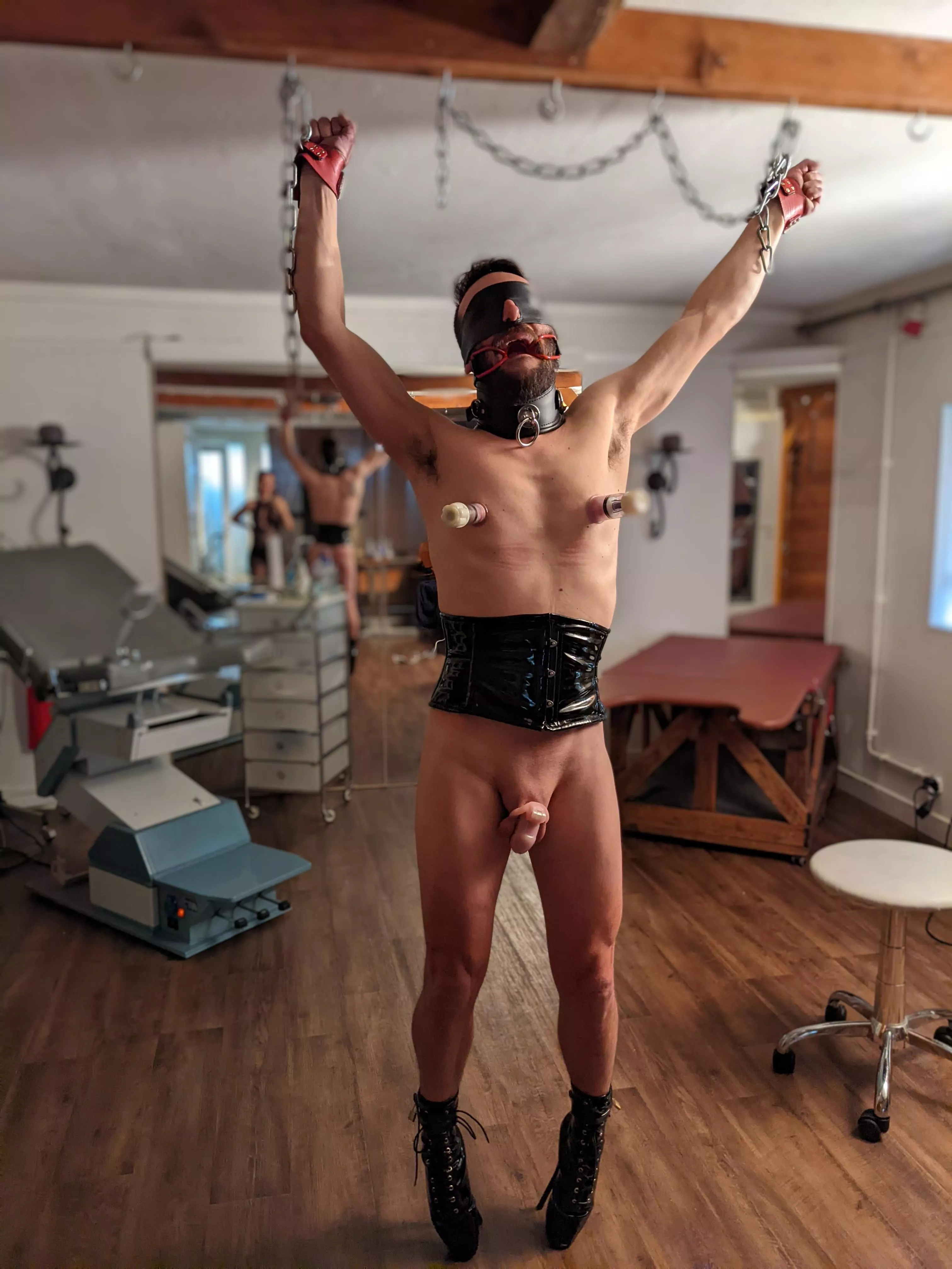 That's how you start the new year 🤪. In the end Lady Linda (my wife sadist alter ego) managed to get the secret code from me, standing on the ballet boots made me spit the numbers one by one 🤣.