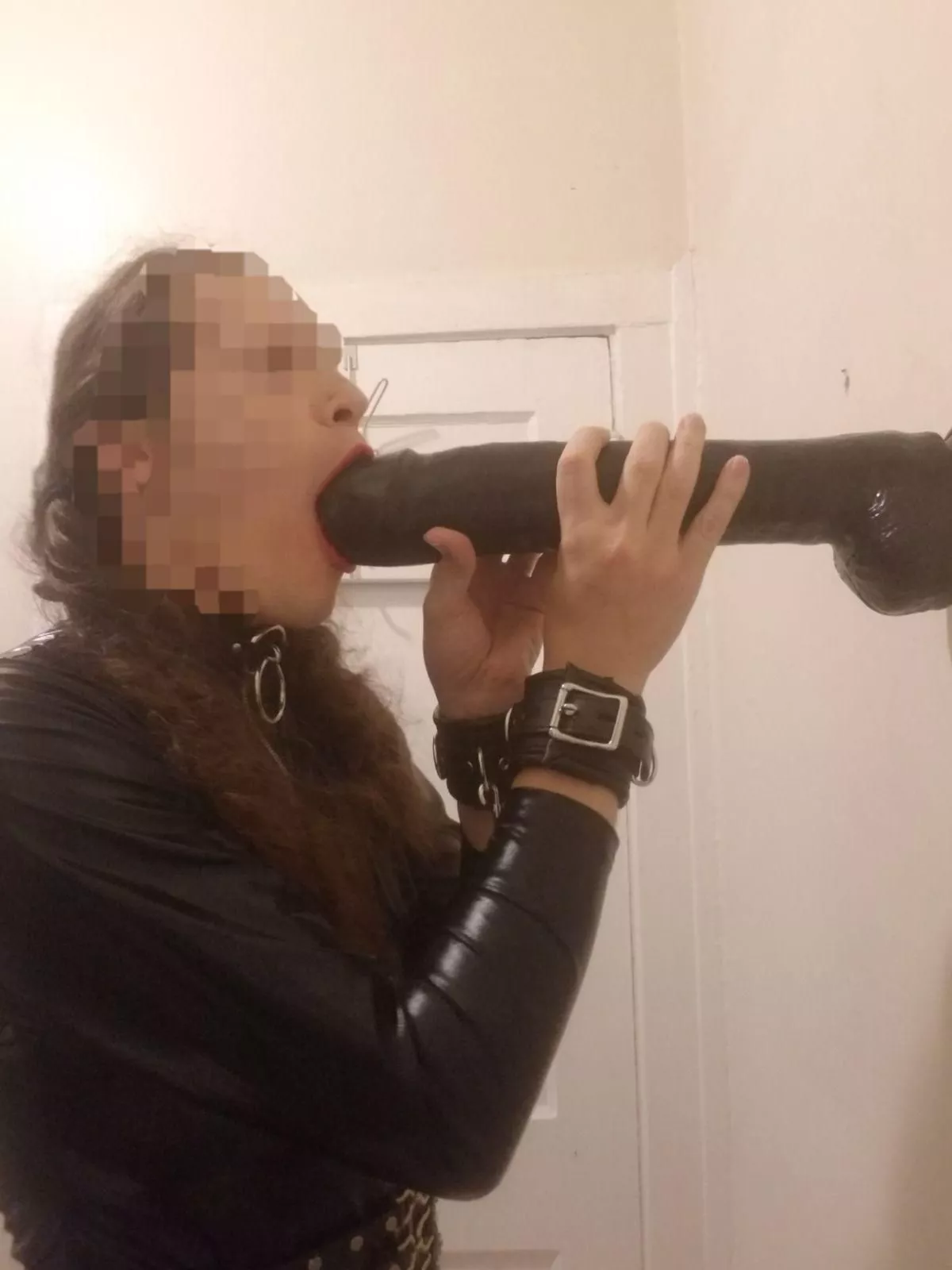 That's my good slave Mia, learn to worship that dildo๐ soon you will be training your bussy with that small toy ๐ That's my good slave Mia, learn to worship that dildo๐ soon you will be training your bussy with that small toy ๐