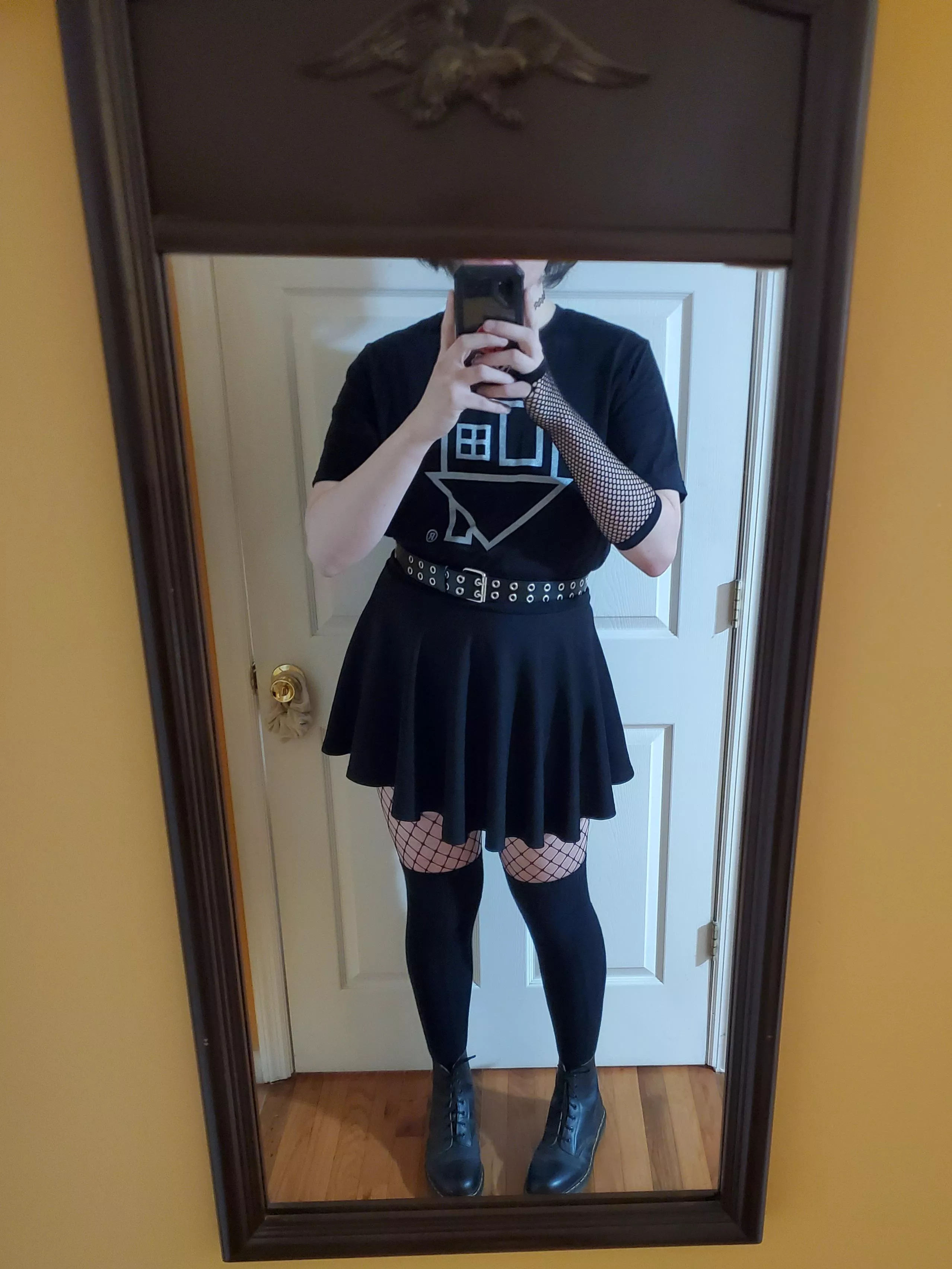 The bisexual urge to wear all black