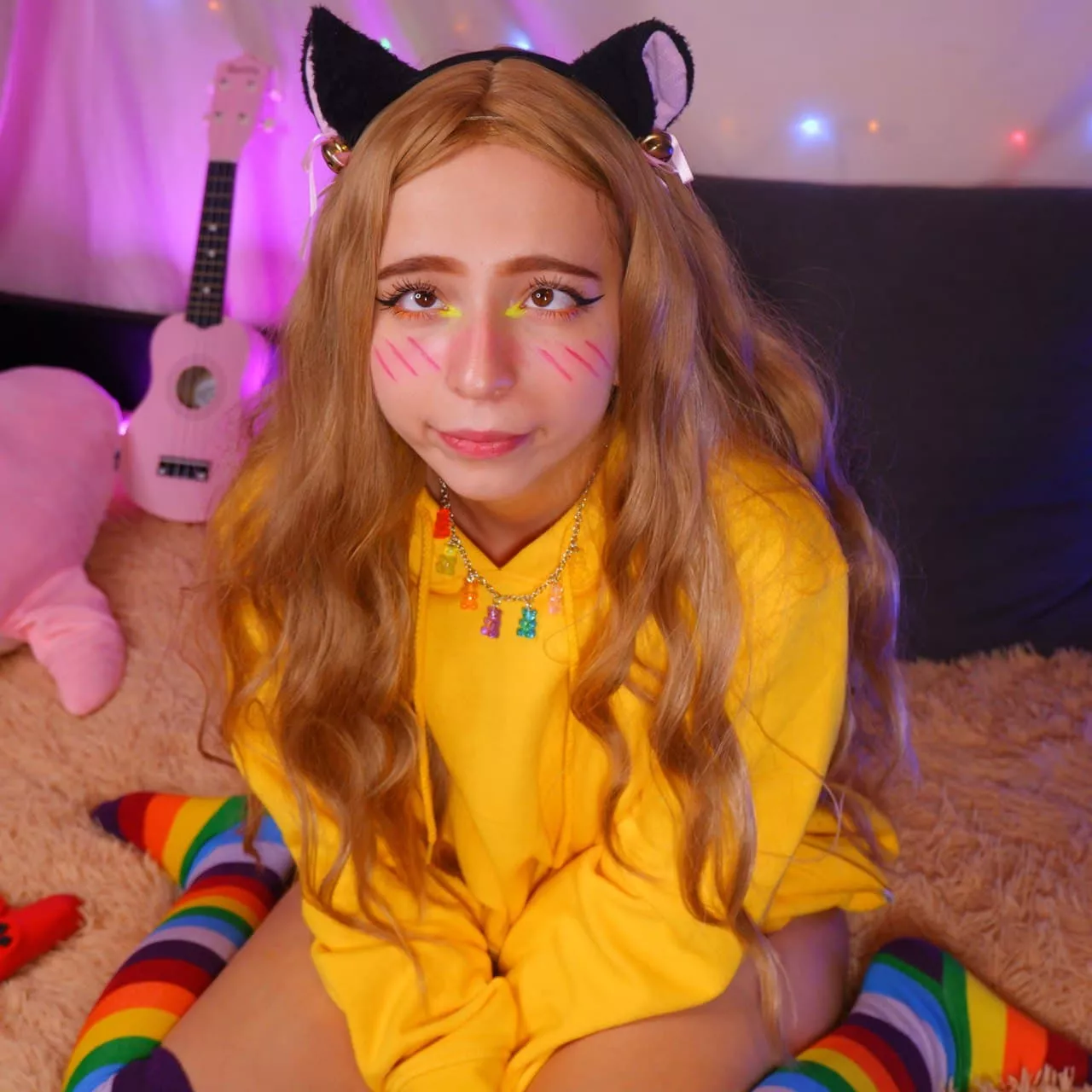 The cutest cat u ever seen🥰😘