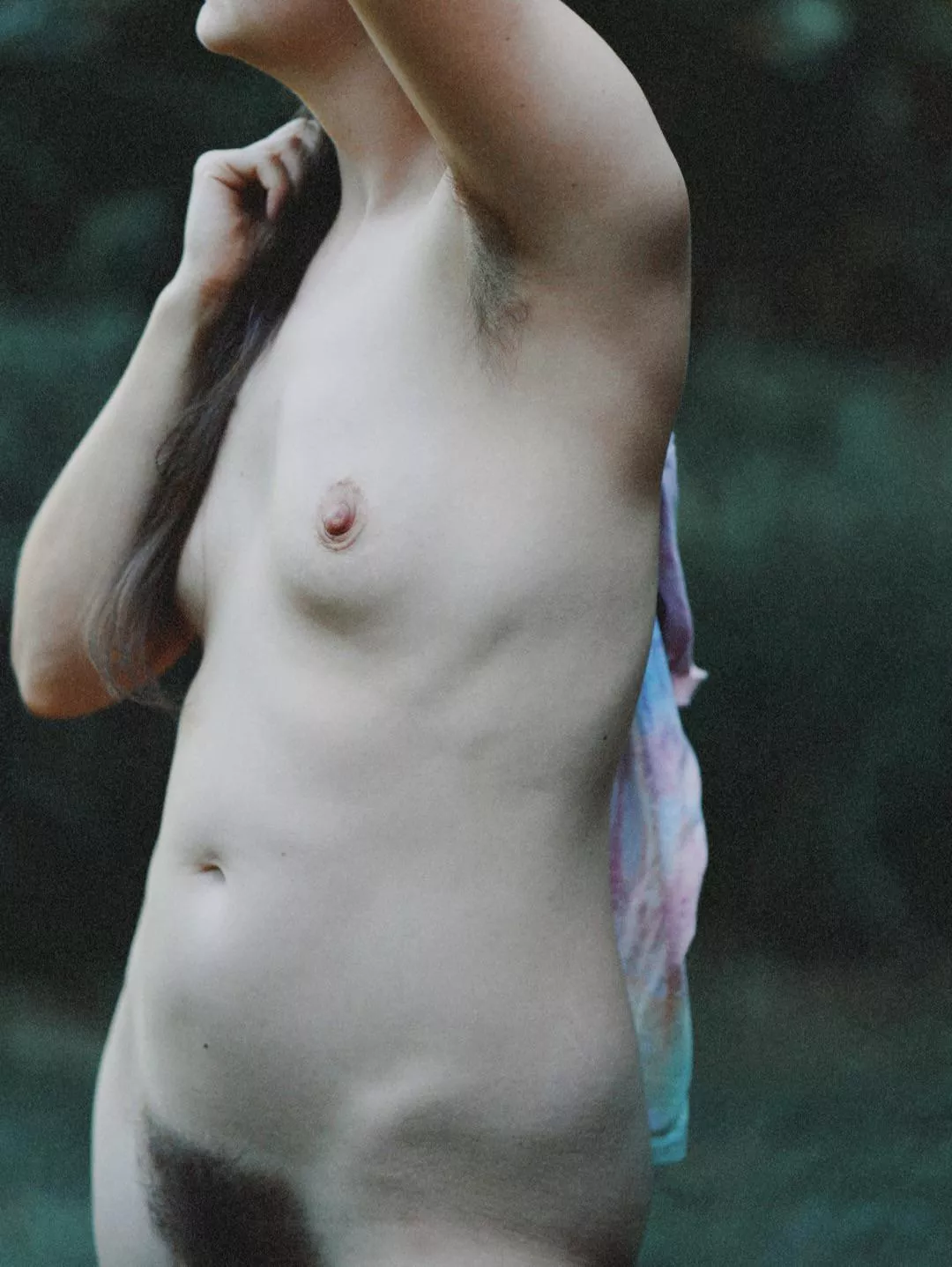 The free feeling of being naked outdoors 💚