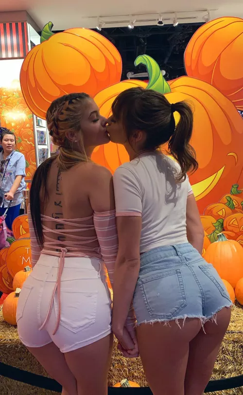 The Girls kissing