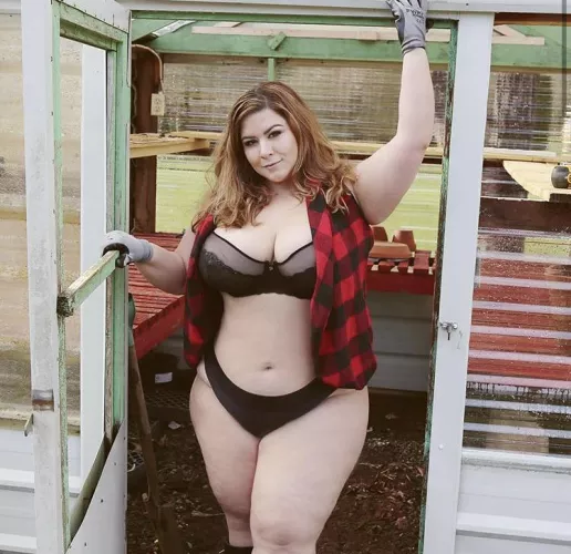 The gorgeous London Andrews