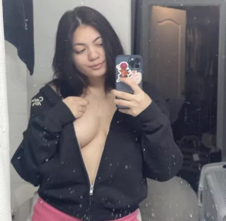 The gym looks good on dominatrix😊