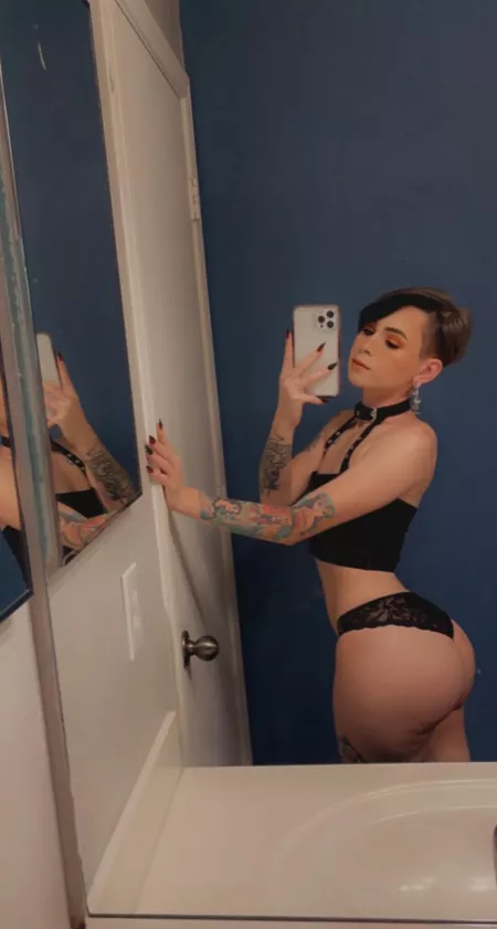 The kind of snaps you get if we’re fucking