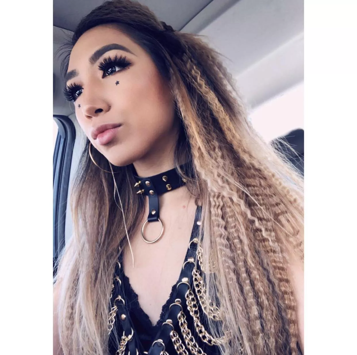 The looks are cruel but trust me I’m never strict [domme]