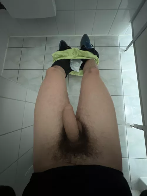 The masks makes it look like I got a diaper in my pants