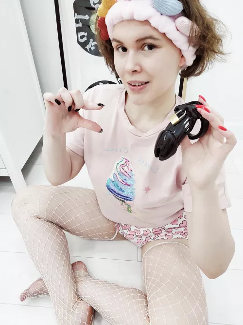 The only thing your dick is good [f]or is to stay inside this cage