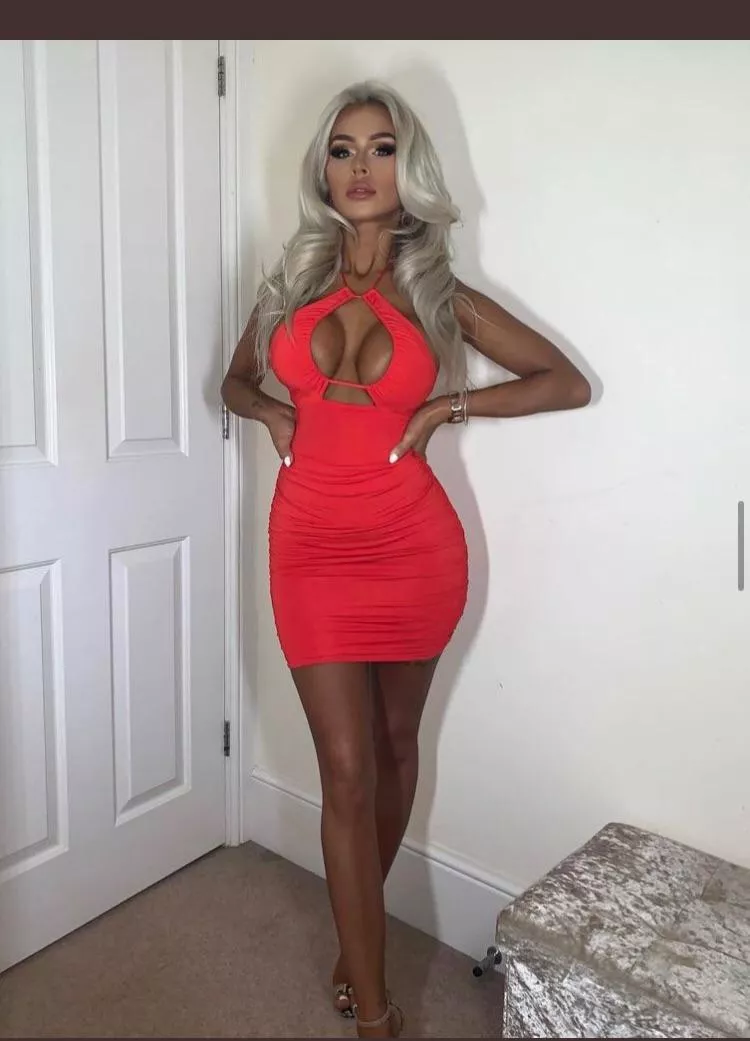 The perfect bimbo