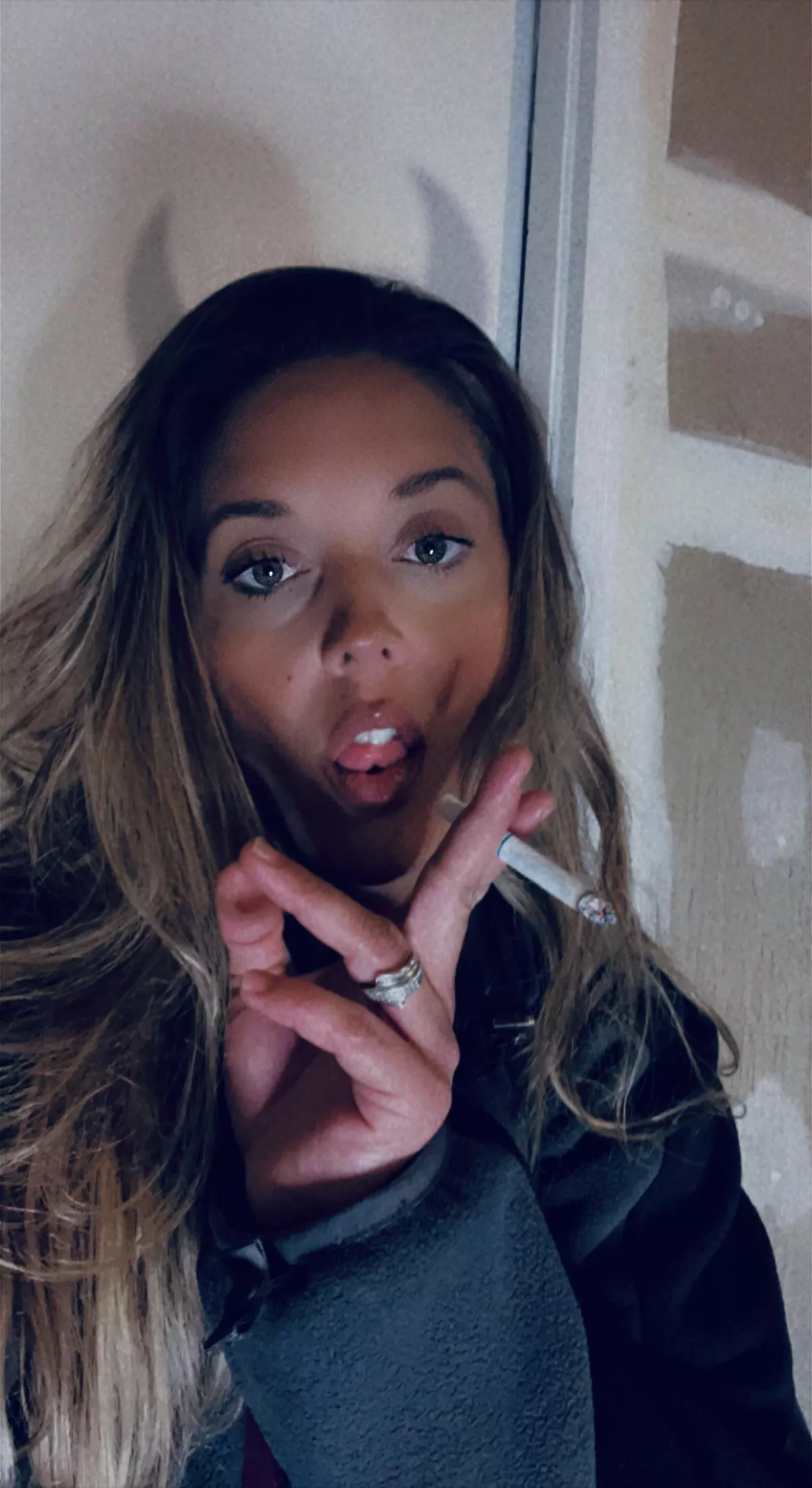 The prettiest girls do the ugliest things… 🧨💥