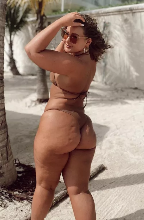 The Right Amount of Thicc