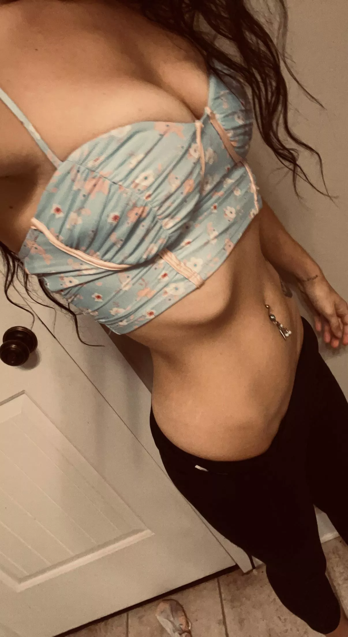 The tighter the tummy the tighter the 🐱;) The tighter the tummy the tighter the 🐱;)