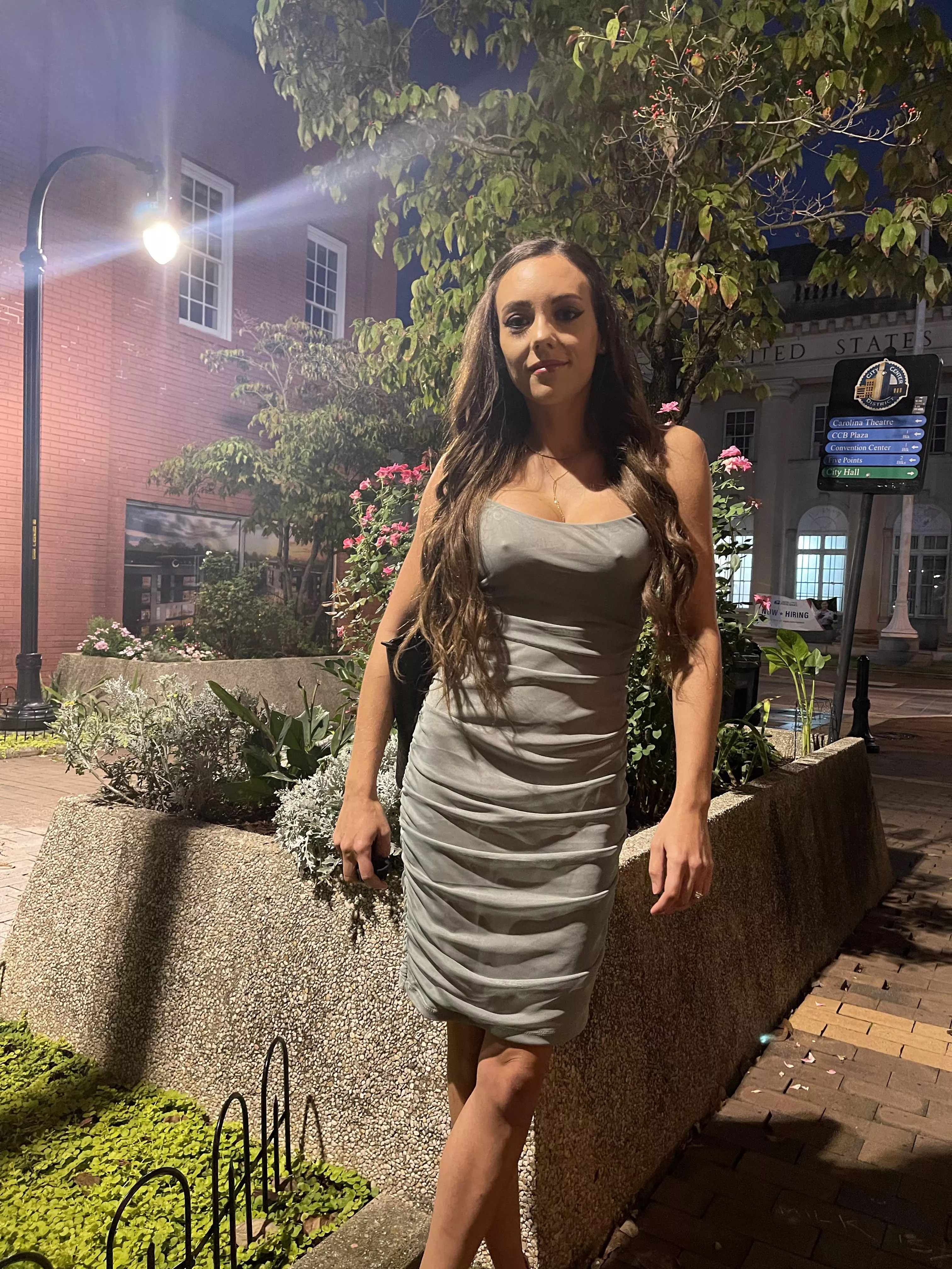 The whole restaurant was looking when I walked in (;