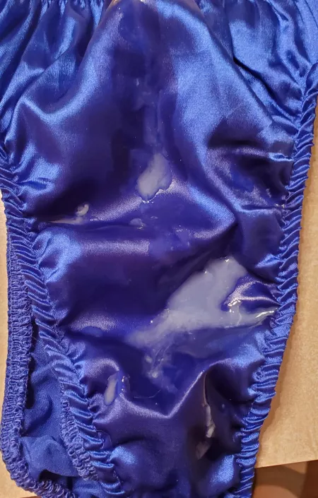 The wife's lover came all over my panties and made me take them off to lick it all up. Mmmm delicious 😋