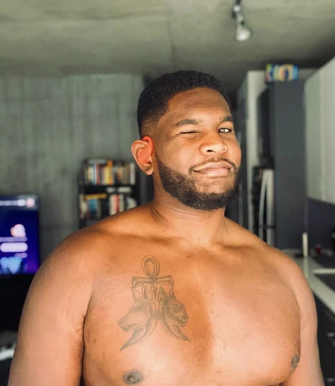 There is an alarming lack of melanin here so I’m here to add a little bit 😘