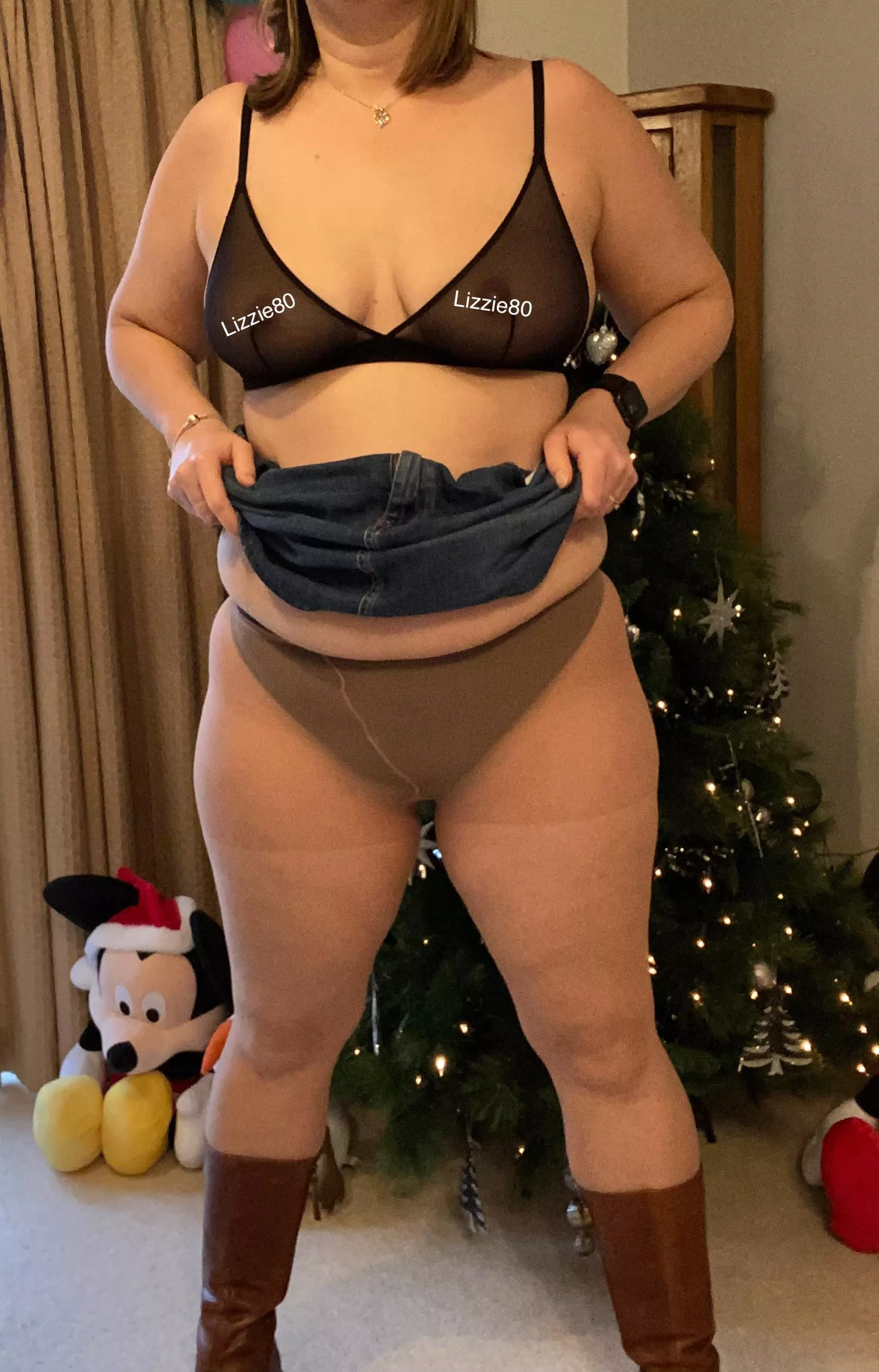 There is something wrong with this outfit….. I forgot to leave my panties off!