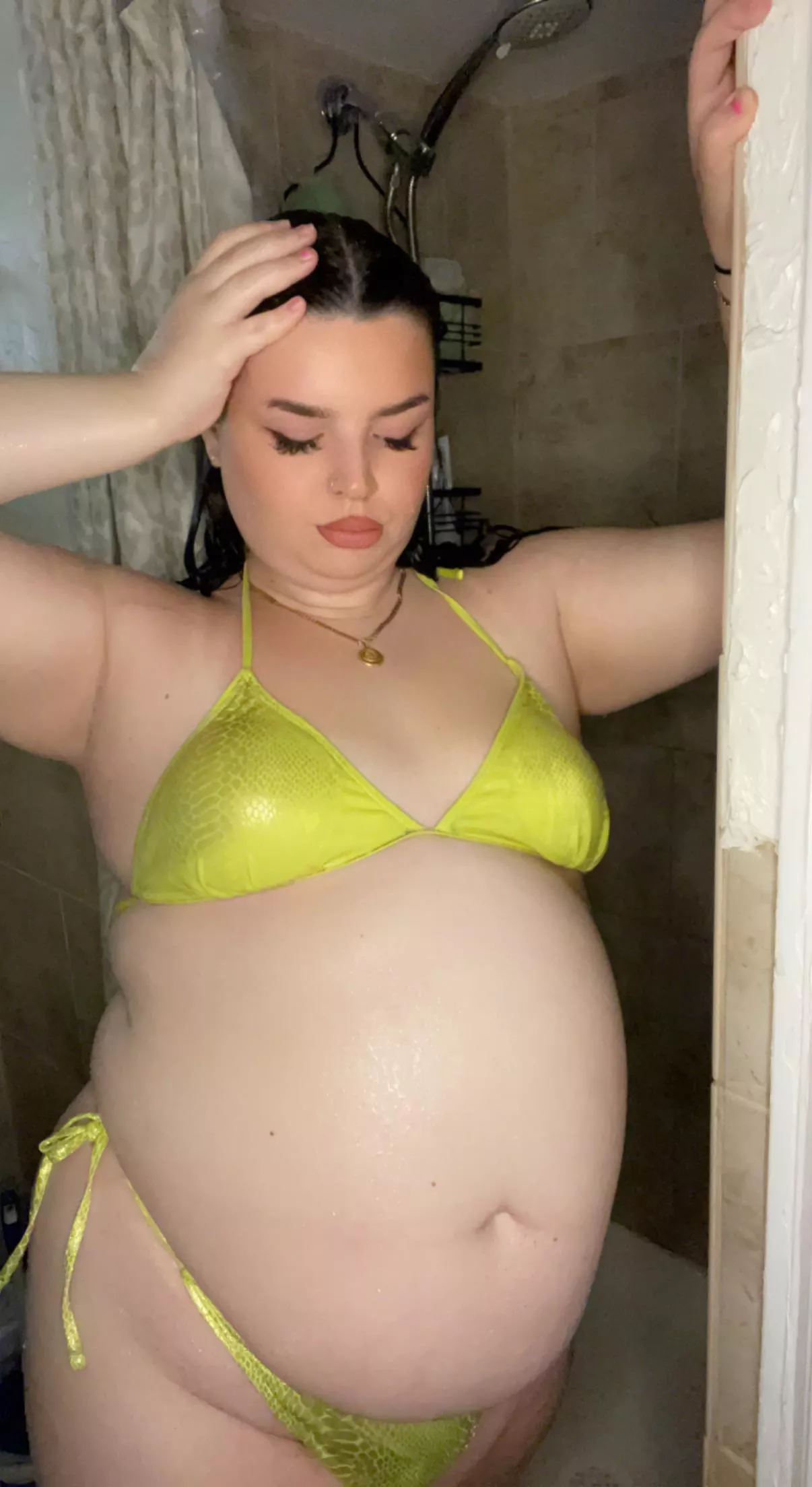 There isn’t room for one more… I kinda take up the whole stall 🤪🐷