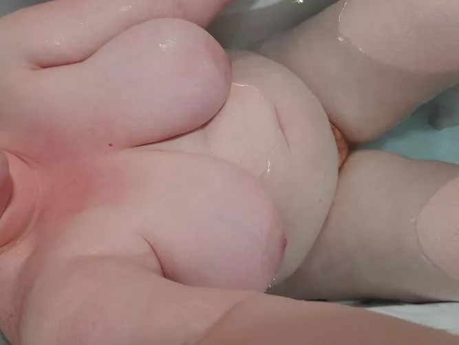 There might be room for two, but it's a tight fit 😏