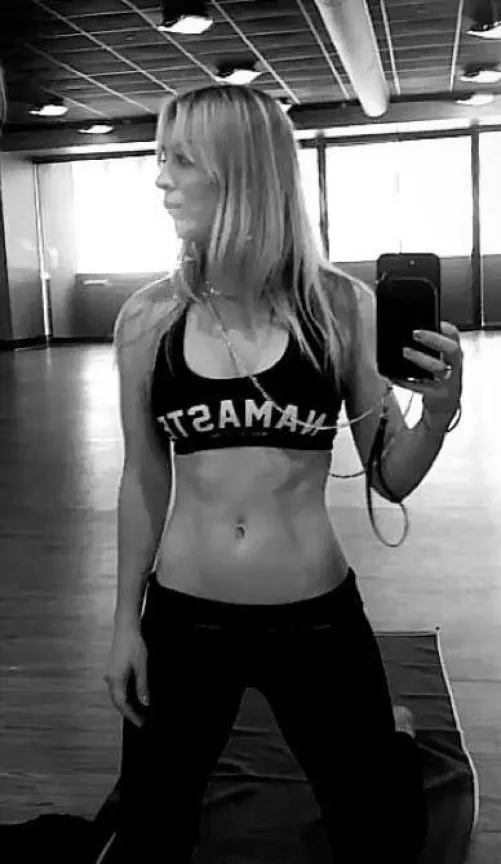 There’s never a time I don’t want for me and a bud to lick our loads off Kaleys perfect body.