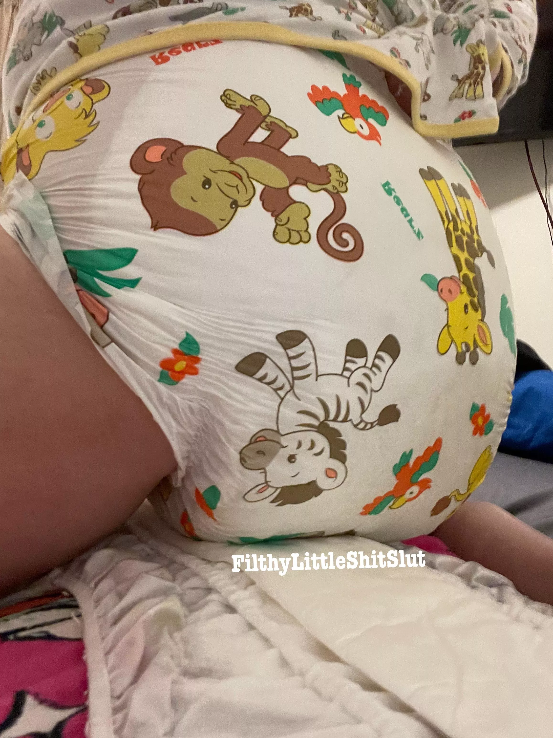 There’s no better feeling than humping my messy diaper There’s no better feeling than humping my messy diaper