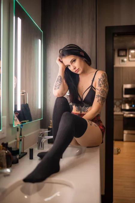 Thereโs nothing on under this skirt (;