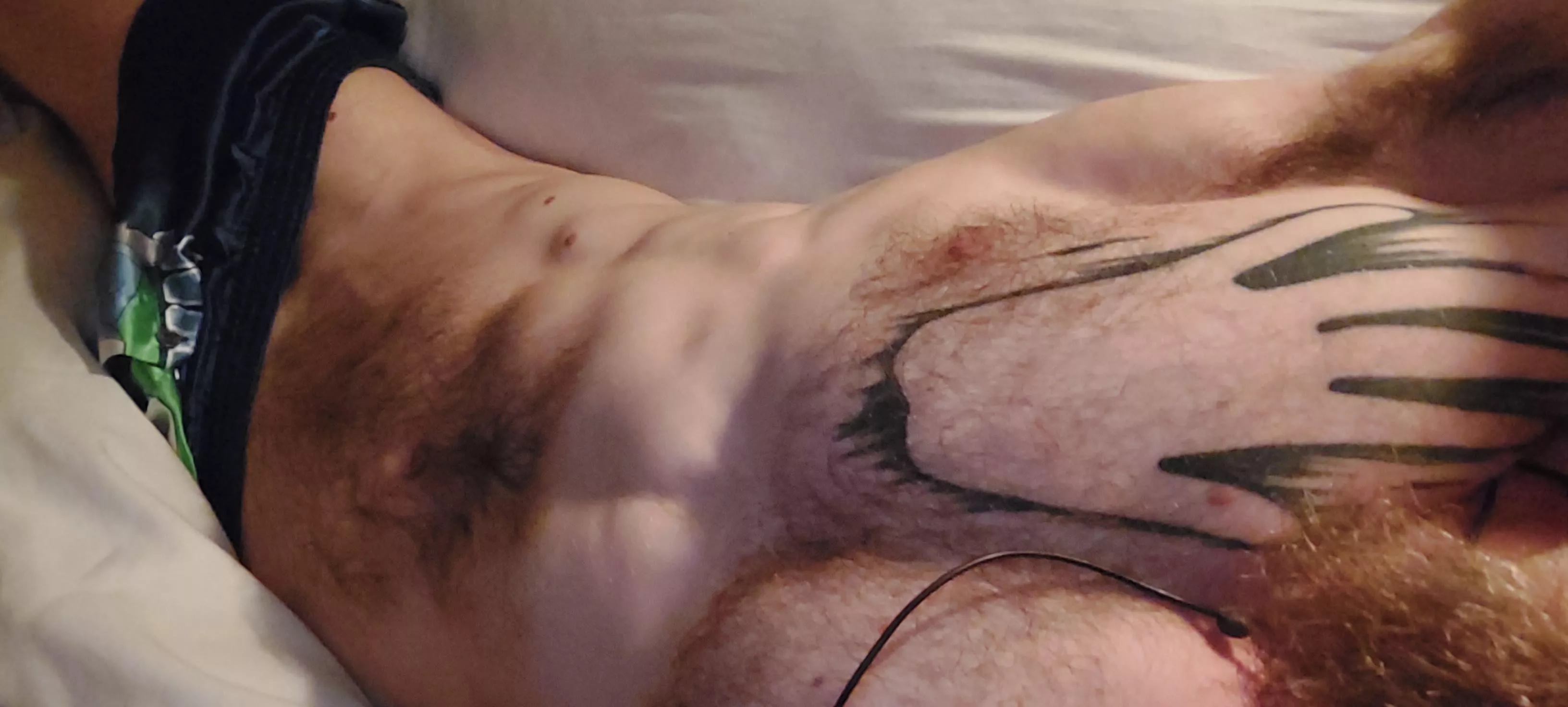 There's pulling off a sexy pose, then there's pulling off a sexy pose while wearing your Homer Simpson boxers and NOT ruining the mood. There's pulling off a sexy pose, then there's pulling off a sexy pose while wearing your Homer Simpson boxers and NOT ruining the mood.