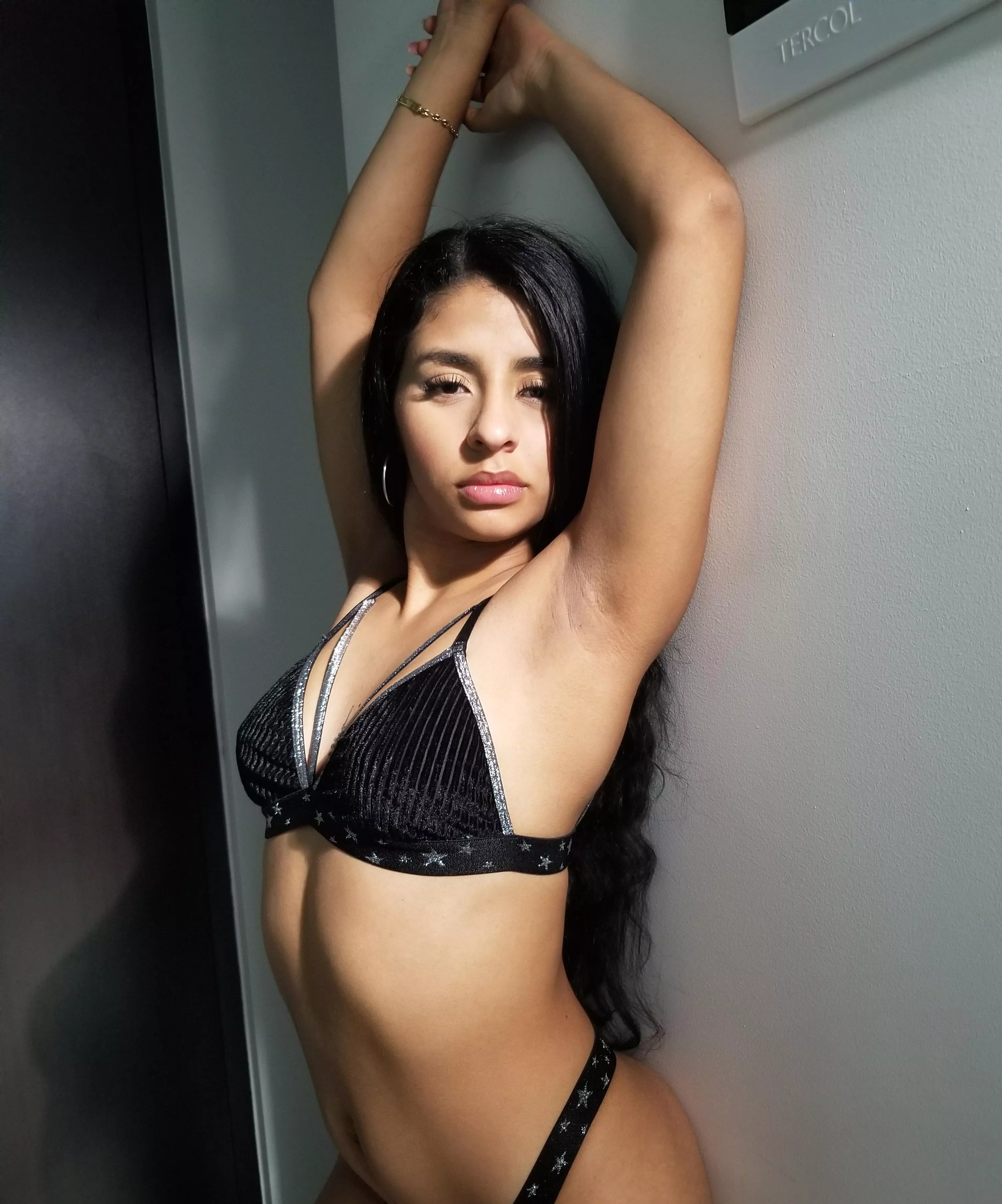 These armpits are ticklish! 😅