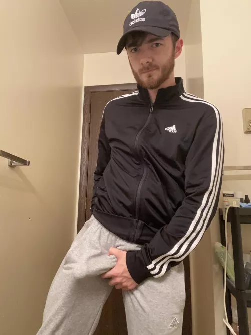 these sweatpants make me horny