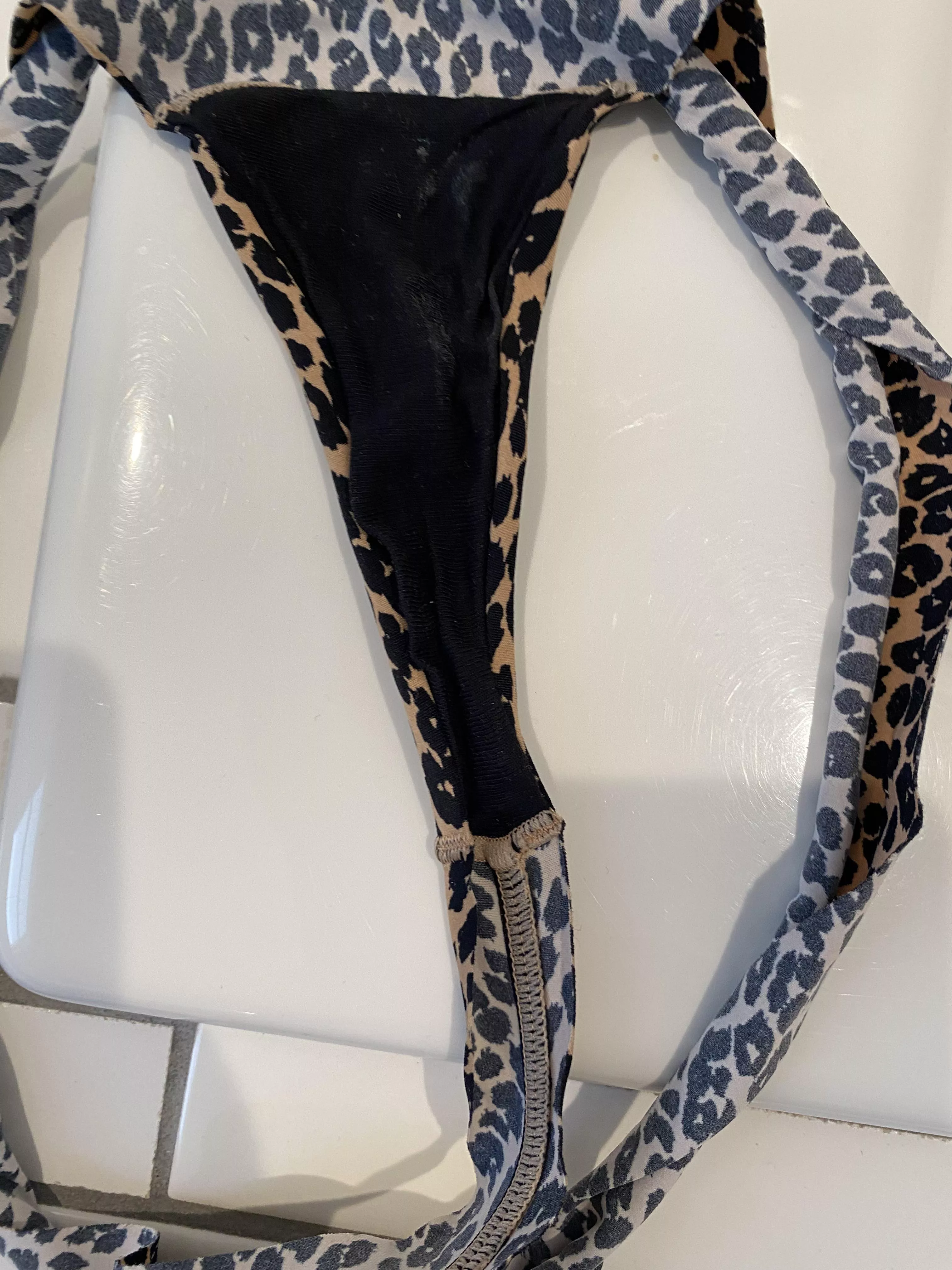 These went through morning sex, a peloton workout, and a cleaning afternoon…. Fucking amazing.