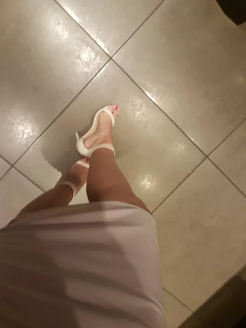 They bring out my pink toenails . Don't you think ?