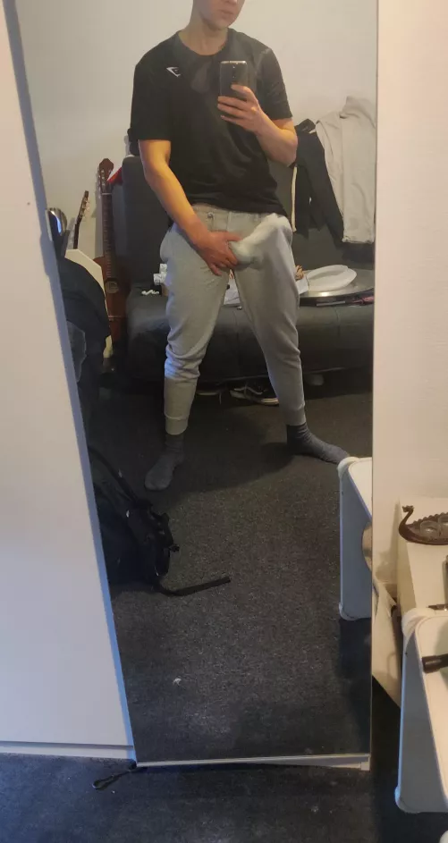 They weren't lying about the grey sweatpants 😳