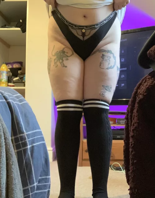 Thicc thighs save lives