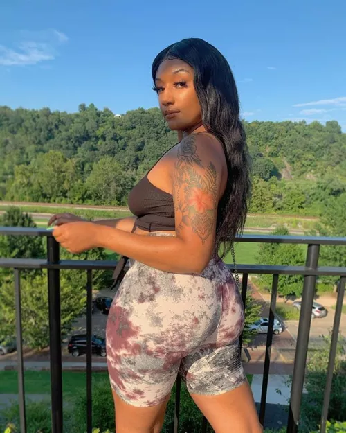 Thick booty biker shorts