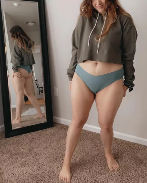 THICK Brunette Slutπ SUBSCRIBE to my OnlyFans Link in the comments β¬οΈ