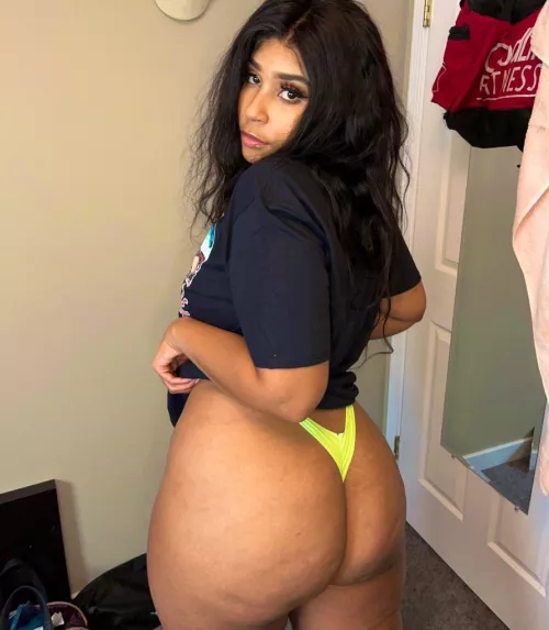 thick mixed lightskin ebony π sub for free and slide in my dms for a good time