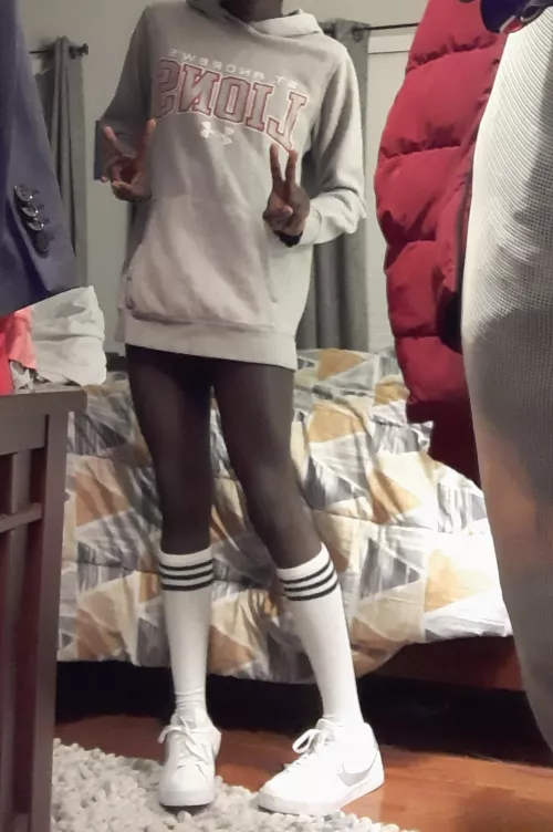 Thick or skinny legs? You choose America!