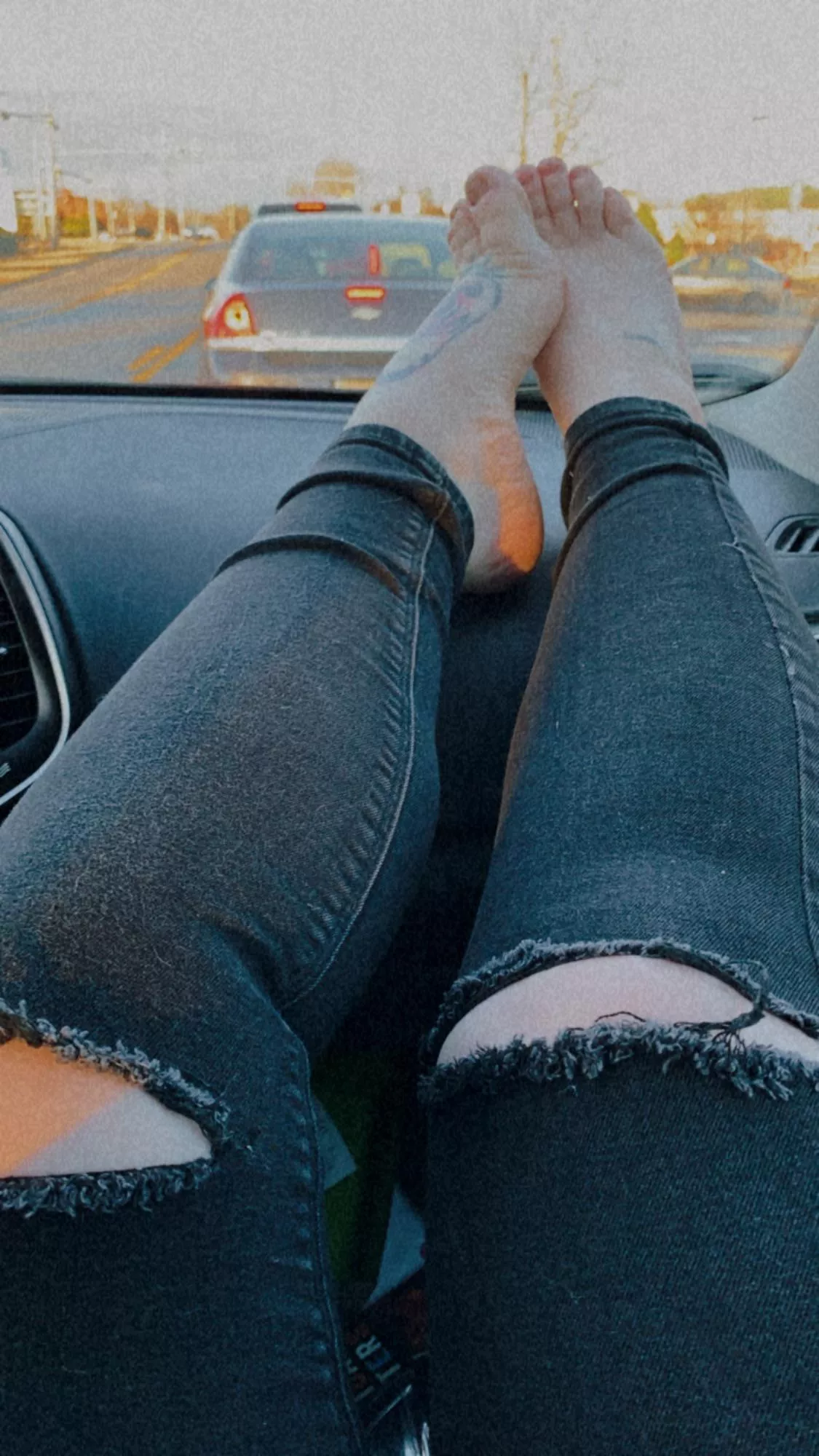 Thick thighs and soles save lives 😛