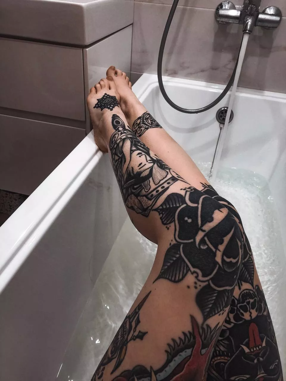 Thick thighs for your