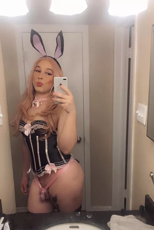 Thicker than a snicker 😂💕