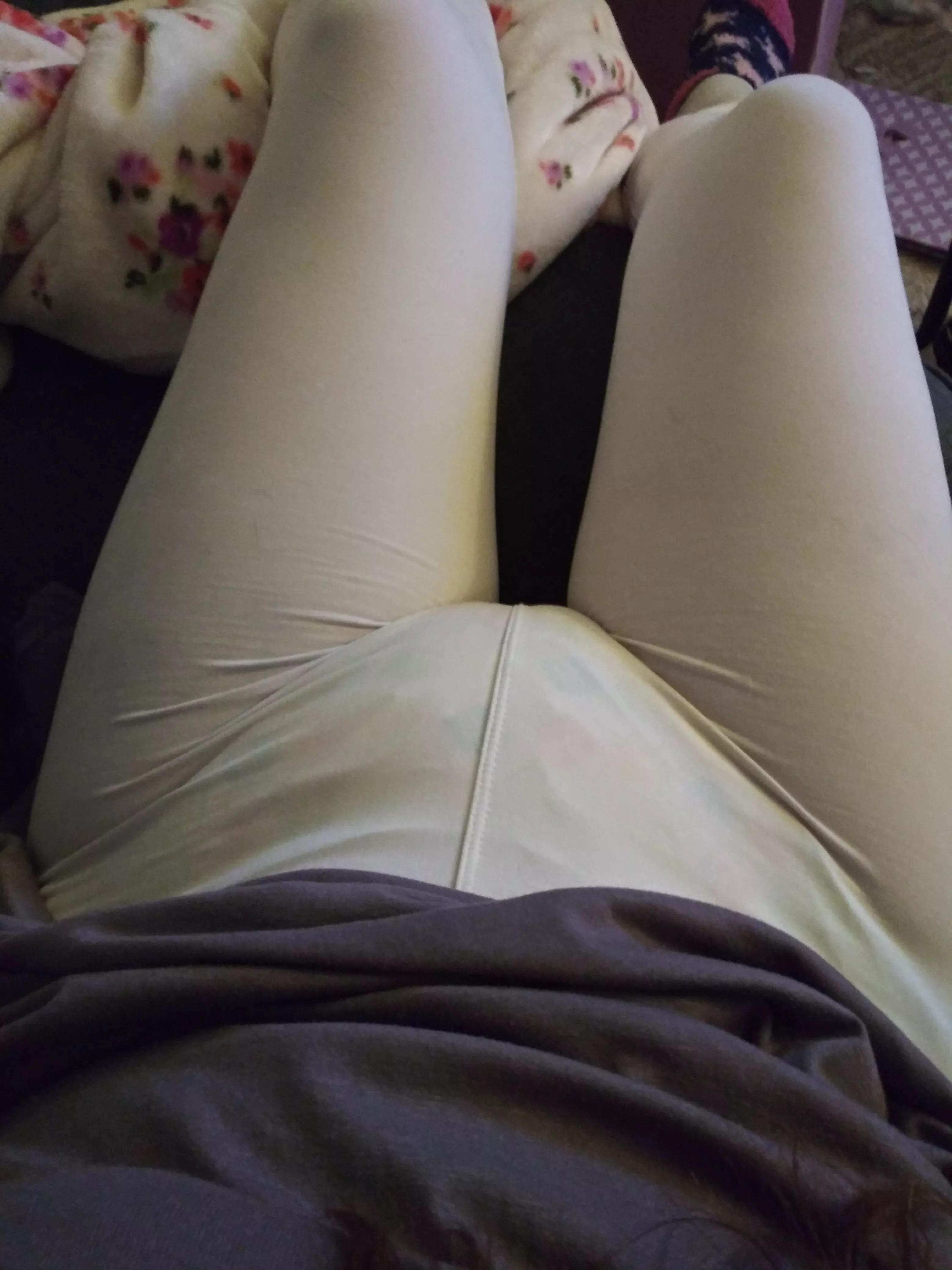 Think anyone would notice if I just wore my leggings today? 🤔 (Also I could use some company if you wanna come say hi ☺) Think anyone would notice if I just wore my leggings today? 🤔 (Also I could use some company if you wanna come say hi ☺)